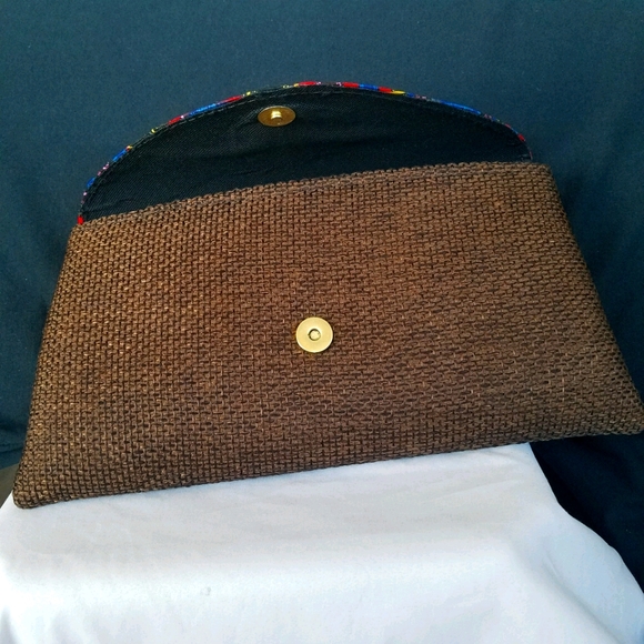 Unique Clutch - Picture 3 of 3